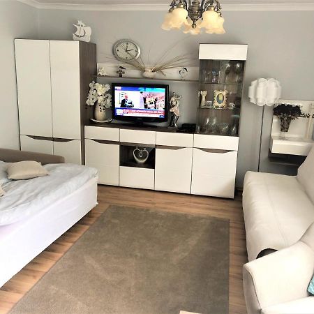 Ania Apartment Устка Екстериор снимка